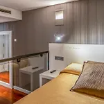 Apolonia Hotell 3*