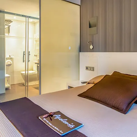 Apolonia Hotel