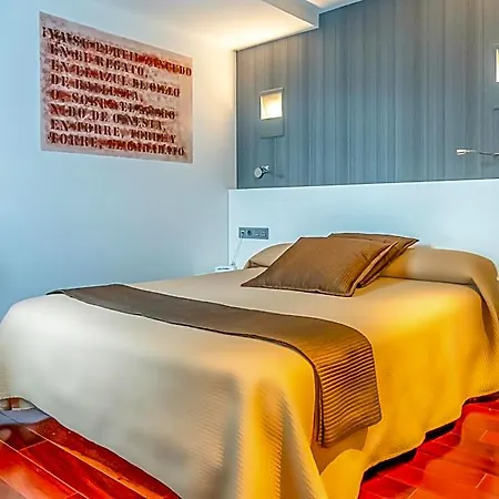 Apolonia Hotel
