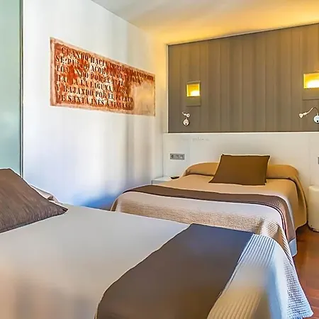 Apolonia Hotel