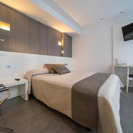 Hotel Apolonia 3*